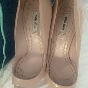 Miu Miu Pump beige size 40 Eu patent leather peep toe